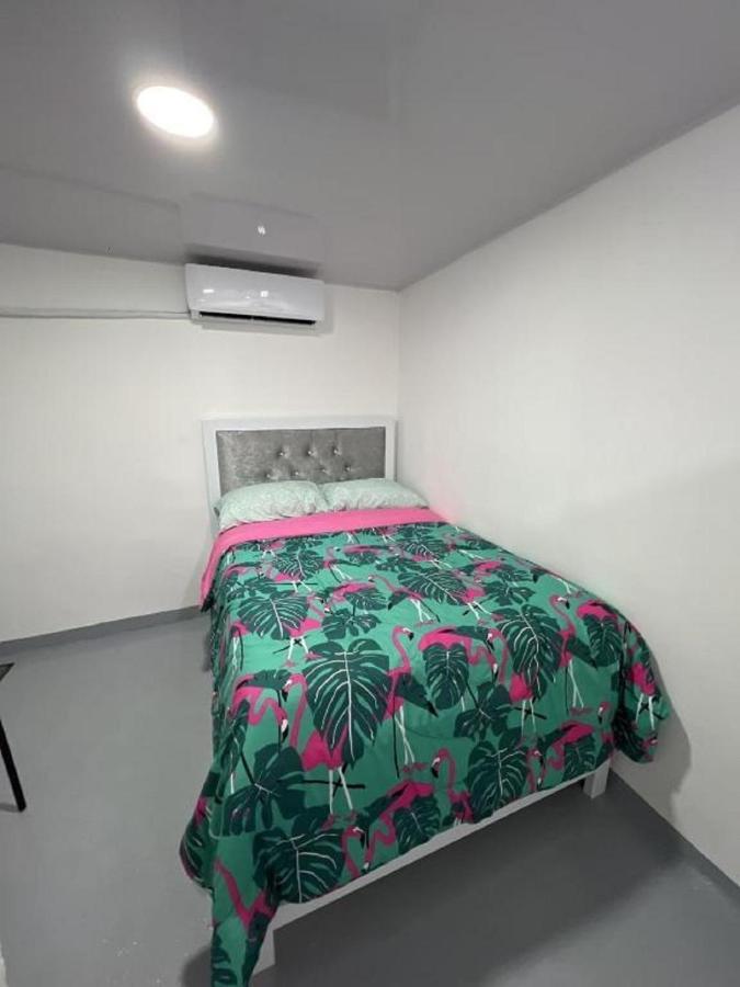 Sunrise Internet Cafe And Hotel Лас Теренас Екстериор снимка